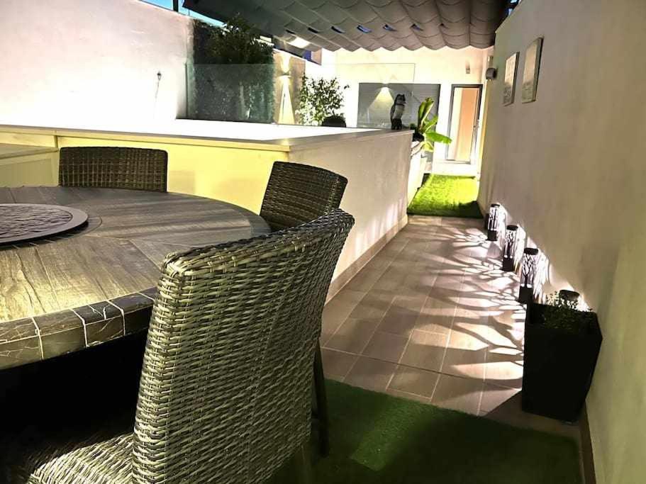 Elegant Duplex 3 Master Bedrooms And Private Sevilla Exterior foto